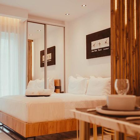 Aelia - Luxury Central Suite Alexandroupoli Bagian luar foto