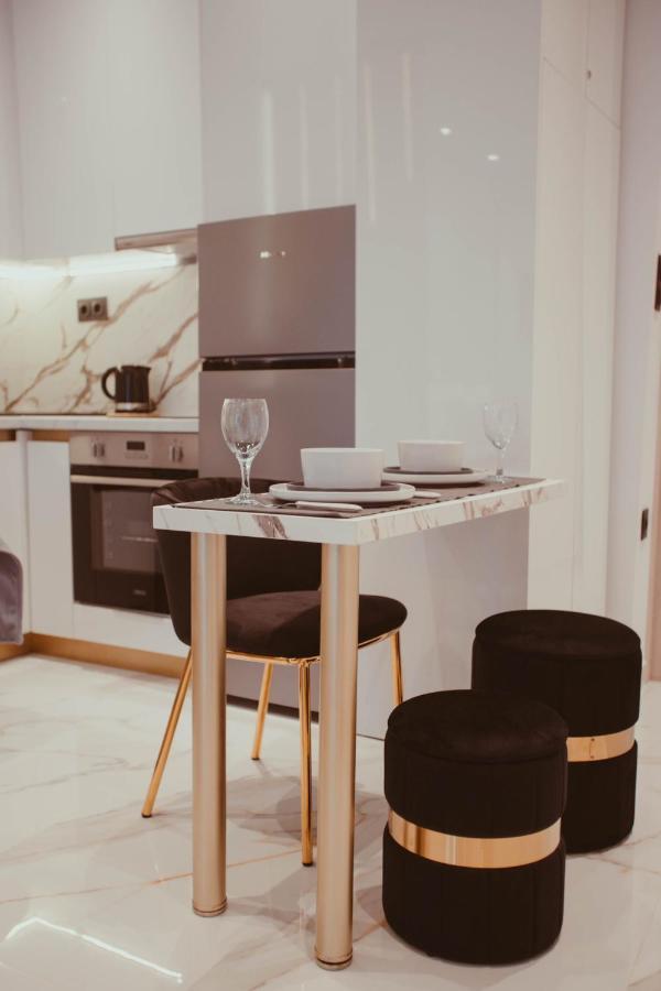 Aelia - Luxury Central Suite Alexandroupoli Bagian luar foto